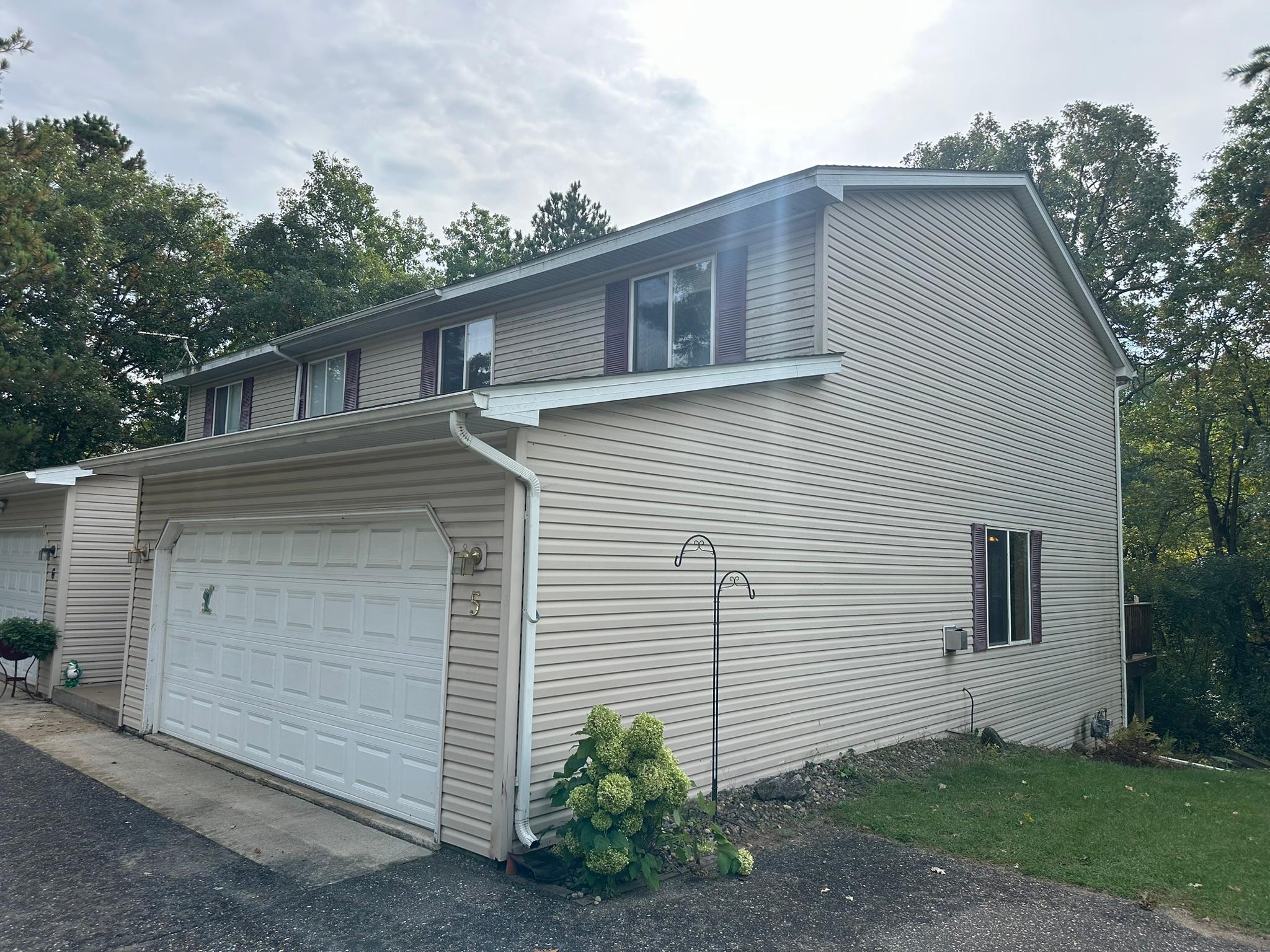 806 Pine Street 5