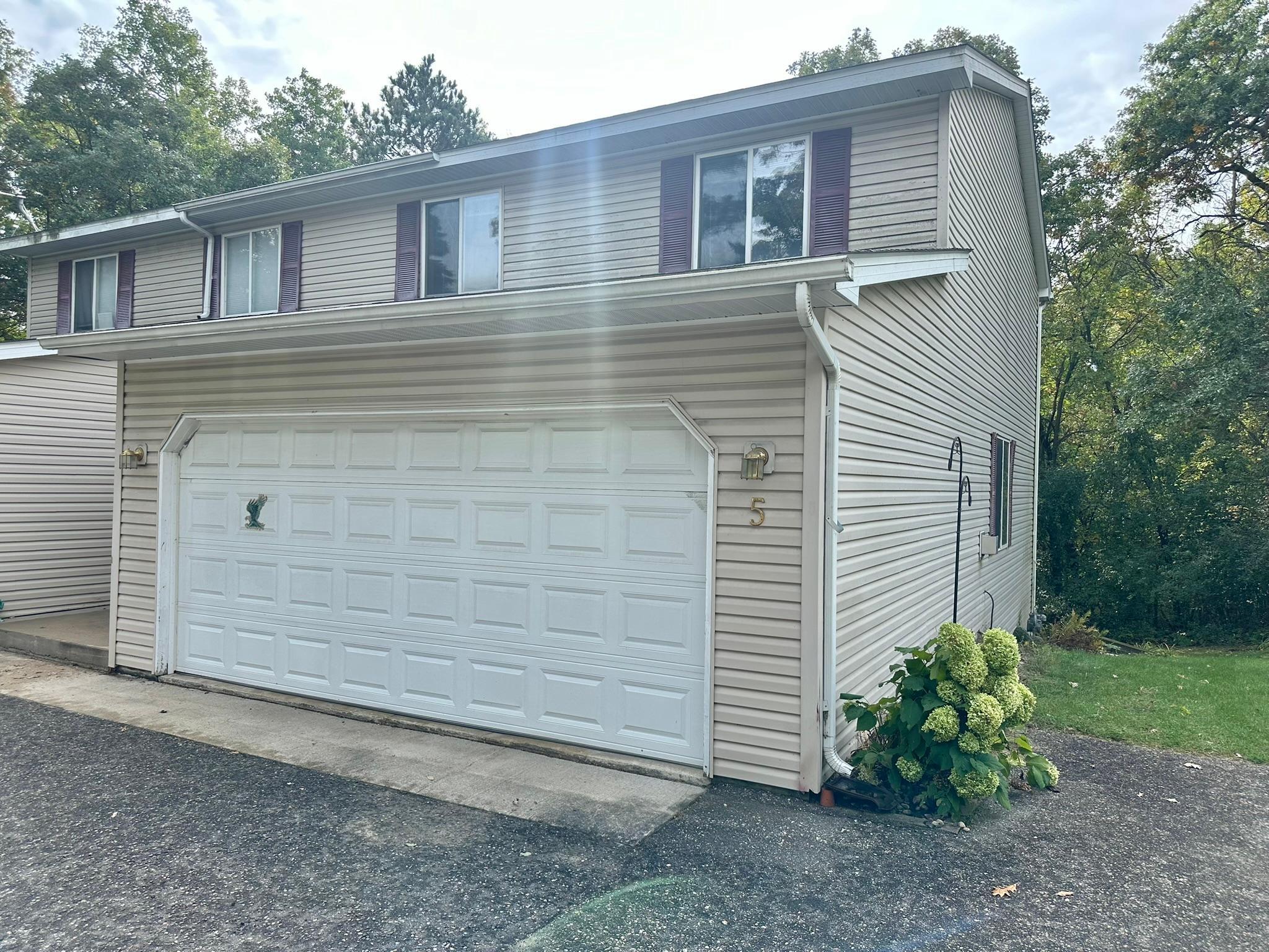 806 Pine Street 5
