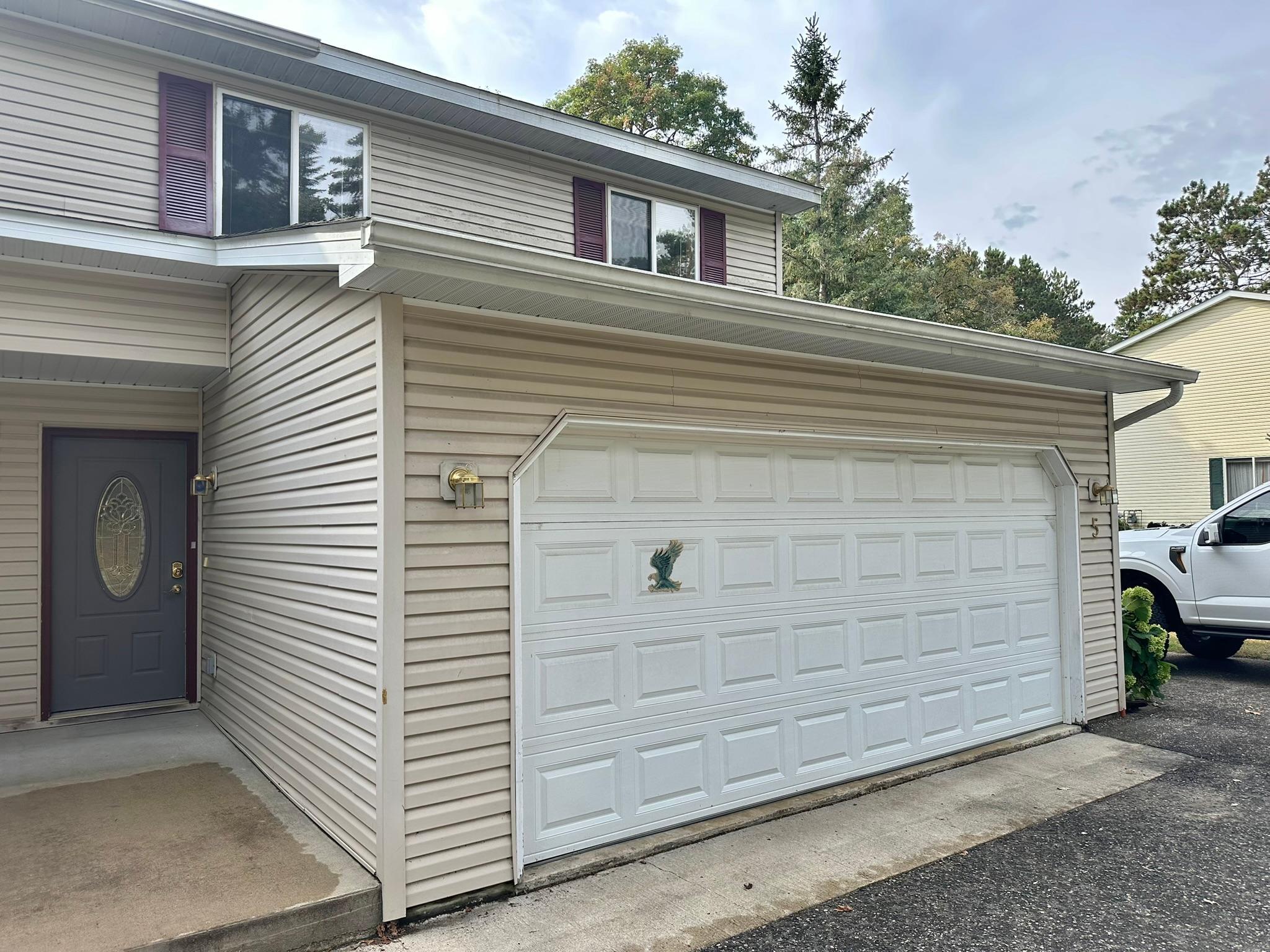 806 Pine Street 5