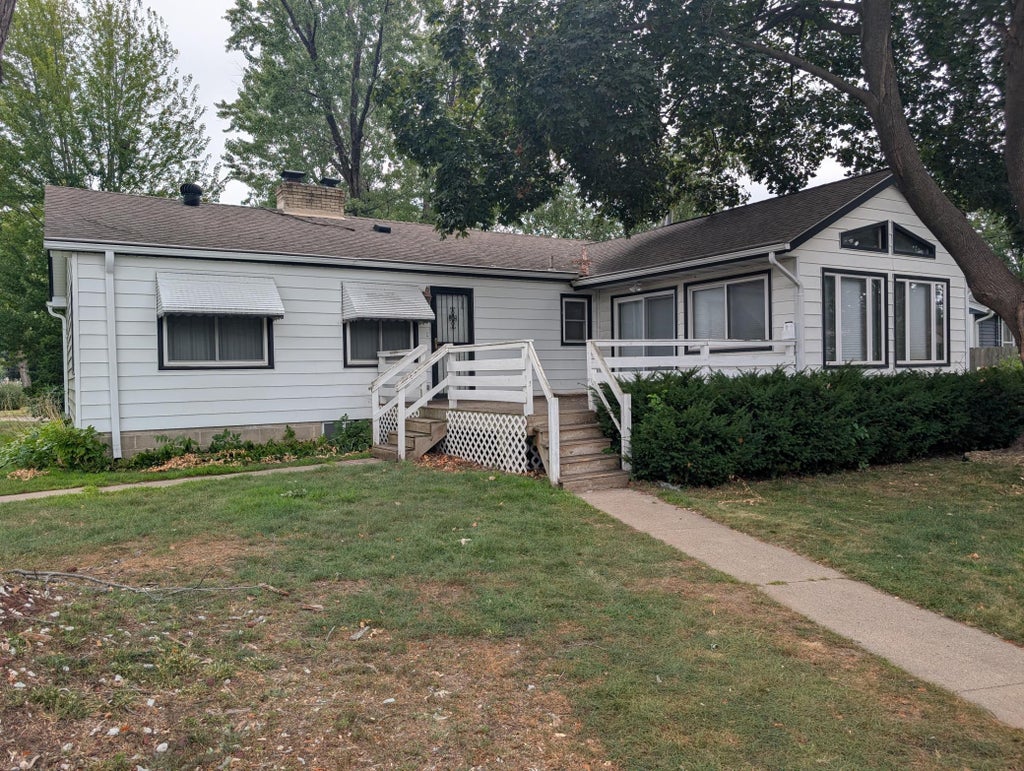 Photo of 6700 13th Avenue S, Richfield, MN 55423 (MLS # 7135813)