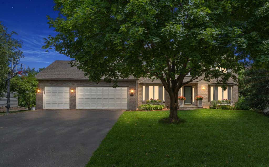Photo of 8072 Enclave Circle, Woodbury, MN 55125 (MLS # 7114457)
