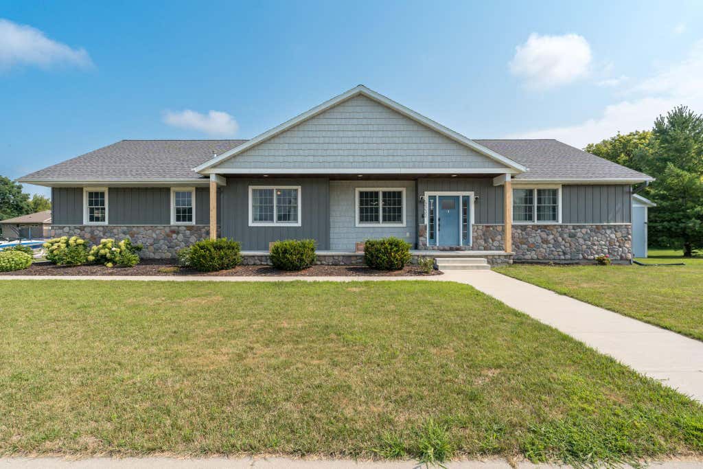 Photo of 2232 Coventry Lane, North Mankato, MN 56003 (MLS # 7128857)