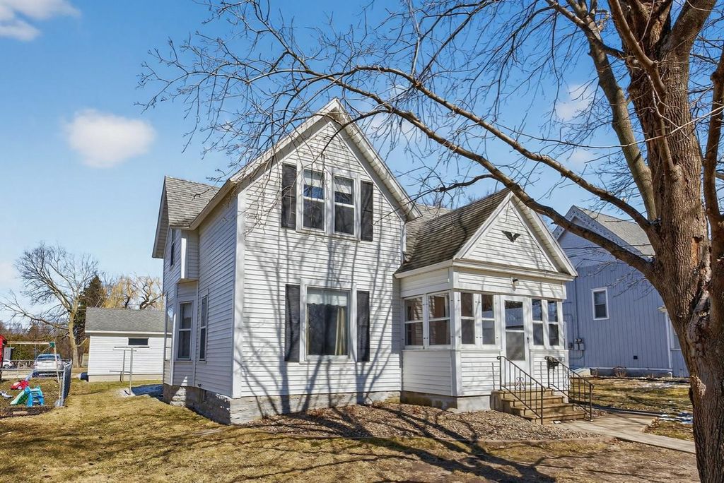 Photo of 815 E Center Street, Rochester, MN 55904 (MLS # 7033883)