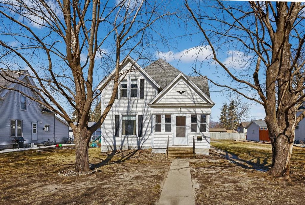 Photo of 815 E Center Street, Rochester, MN 55904 (MLS # 7033883)