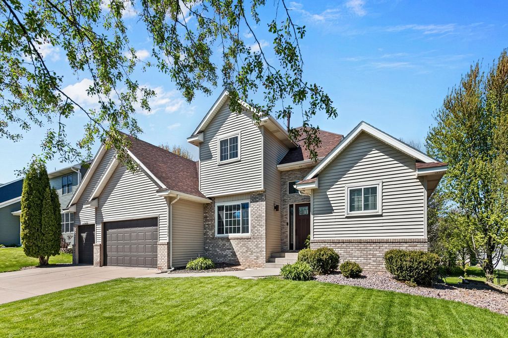 Photo of 3406 Hartford Road, Woodbury, MN 55125 (MLS # 7069316)