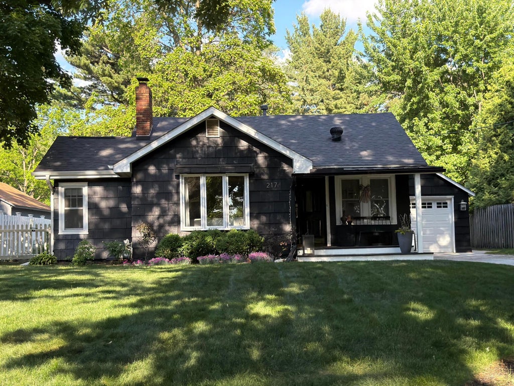 Photo of 217 E Owasso Lane, Shoreview, MN 55126 (MLS # 7153551)