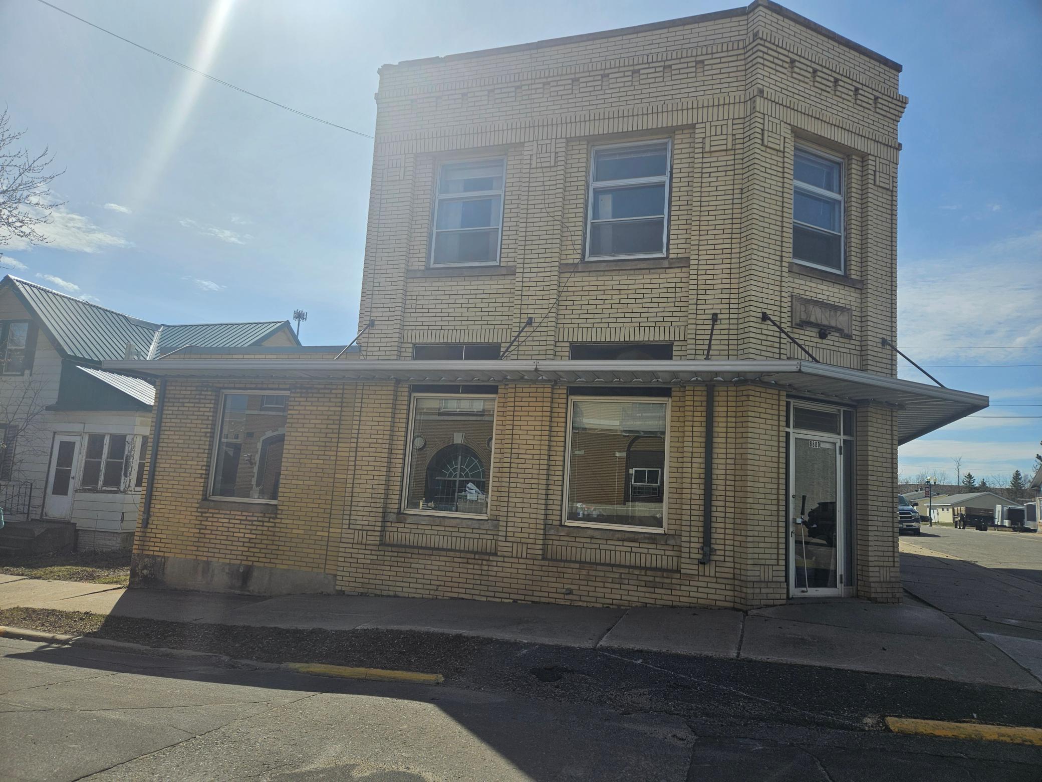 8880 Main