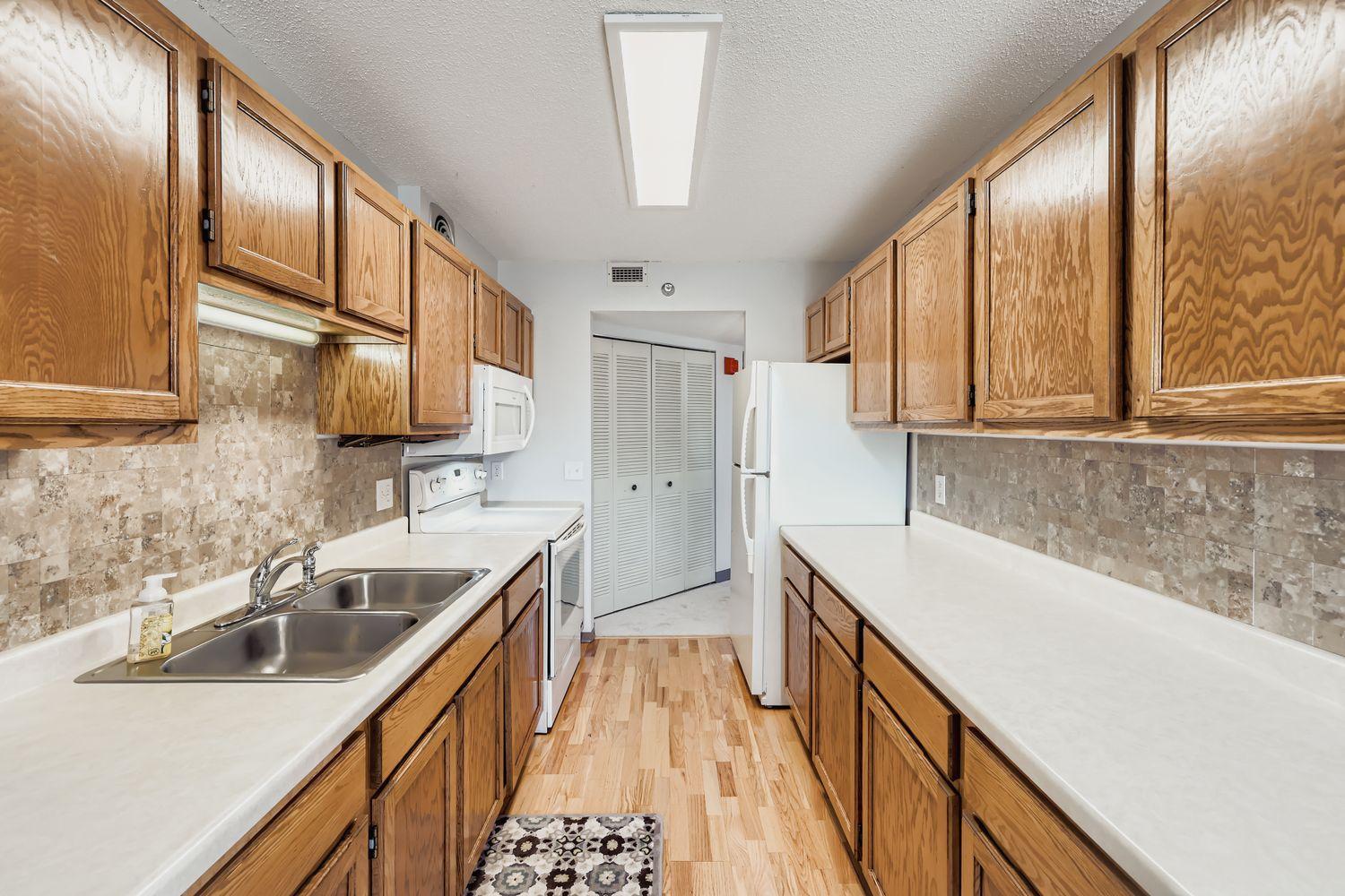 6615 Lake Shore Drive S 604