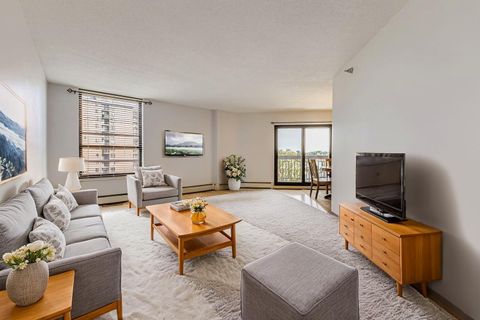 6615 Lake Shore Drive S 604 Richfield MN 55423