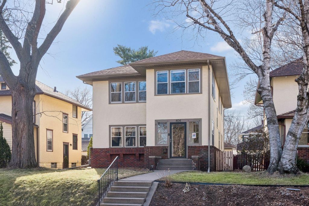 Photo of 404 Sheridan Avenue S, Minneapolis, MN 55405 (MLS # 7045320)