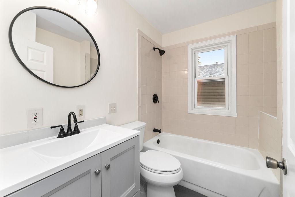 1158 Central Avenue W