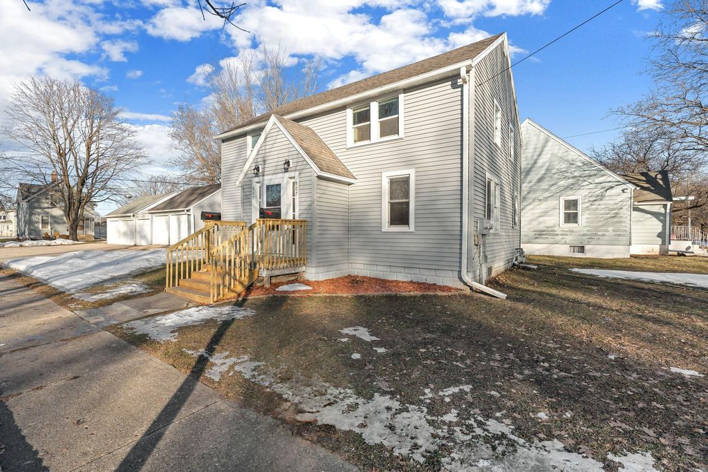 Photo of 907 8th Street SE, Austin, MN 55912 (MLS # 7009666)