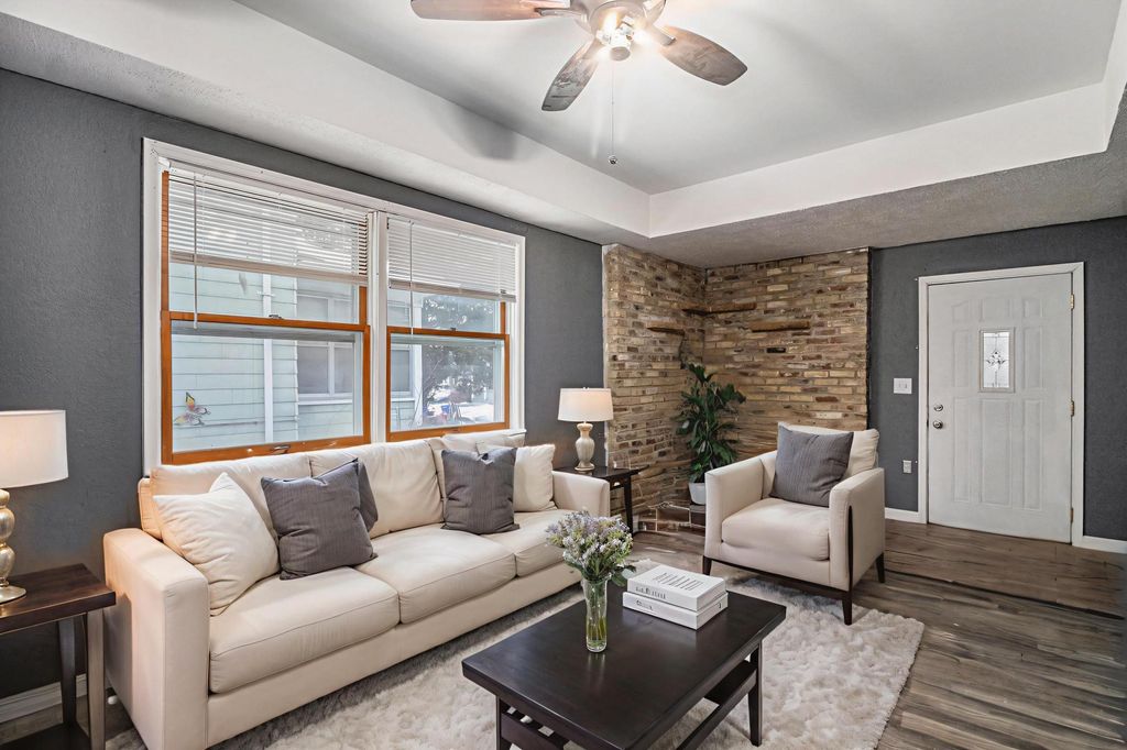 Photo of 694 Wilson Avenue, Saint Paul, MN 55106 (MLS # 7073327)