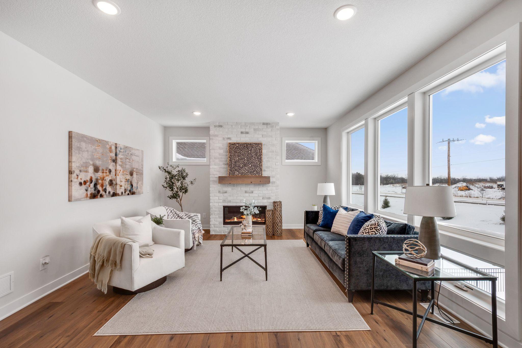 10261 Shadyview Lane N