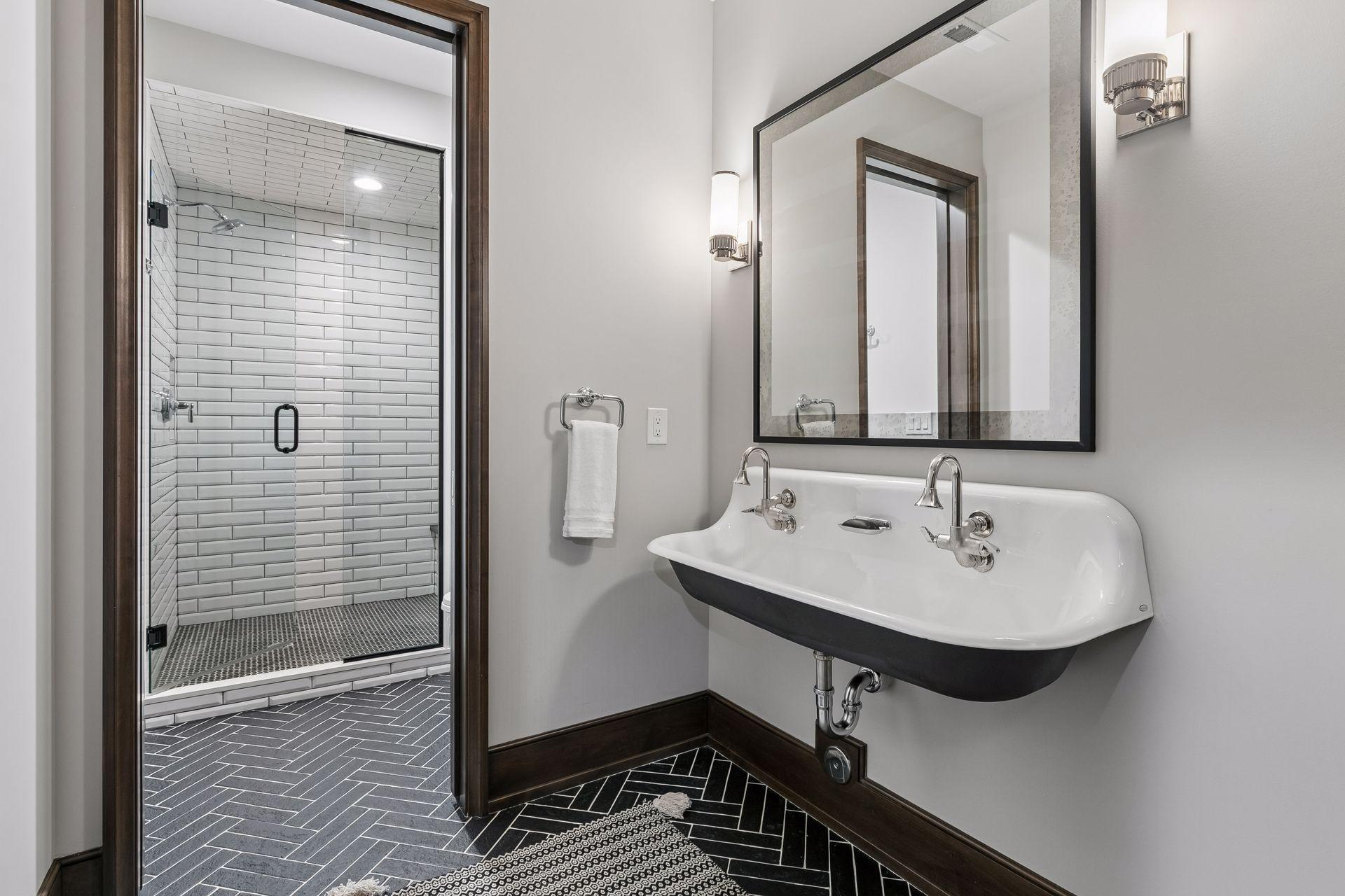 Prior Lake, Minnesota, 55372, United States, 4 Bedrooms Bedrooms, ,7 BathroomsBathrooms,Residential,Active,2052032