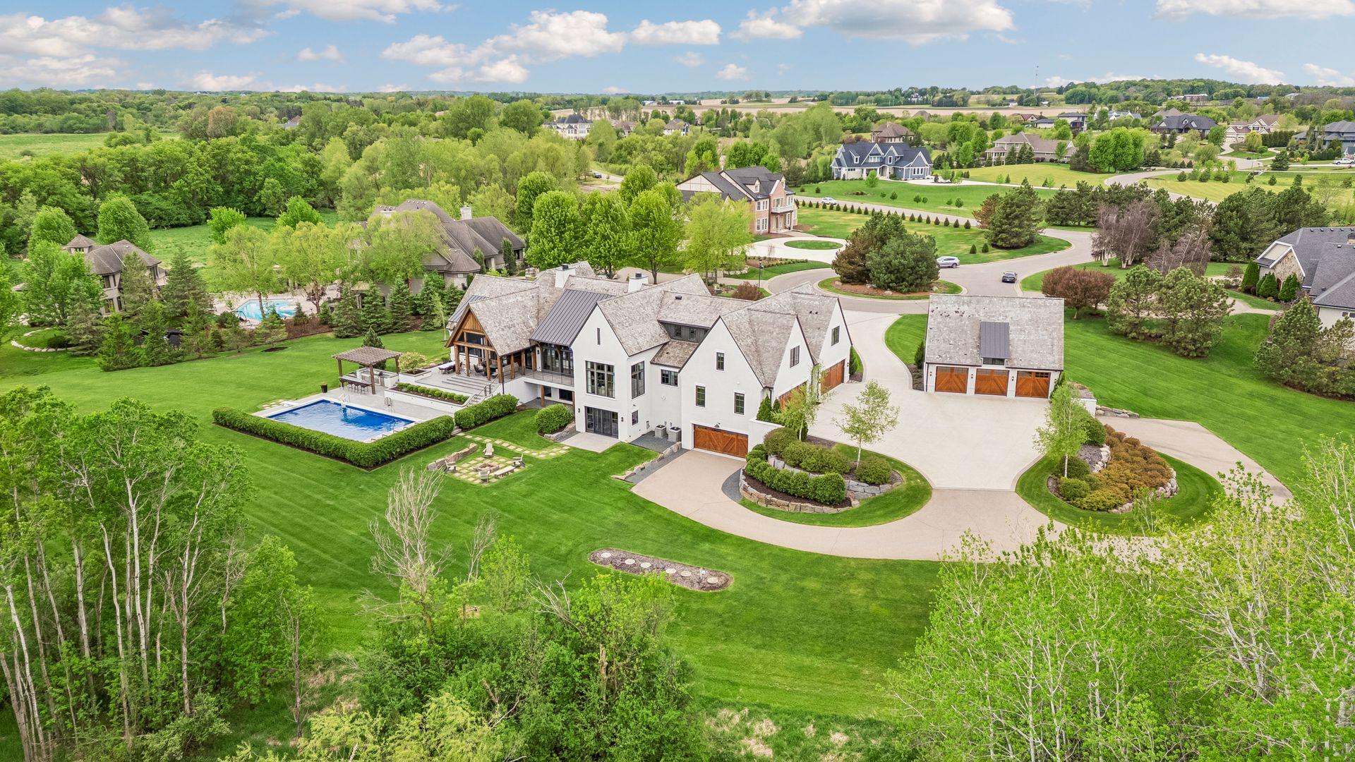 Prior Lake, Minnesota, 55372, United States, 4 Bedrooms Bedrooms, ,7 BathroomsBathrooms,Residential,Active,2052032