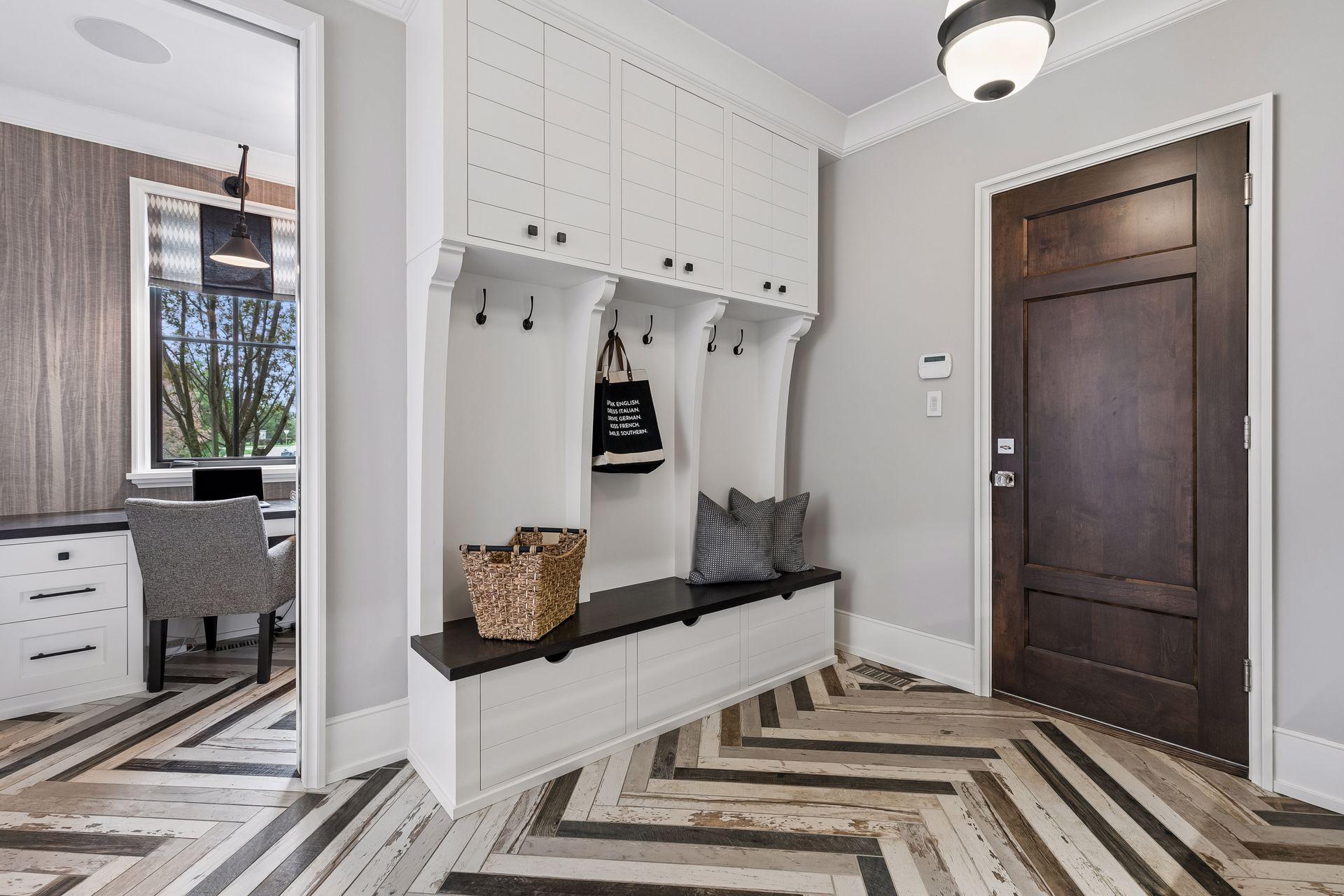 Prior Lake, Minnesota, 55372, United States, 4 Bedrooms Bedrooms, ,7 BathroomsBathrooms,Residential,Active,2052032