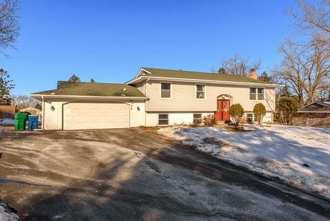 915 Pineview Lane N Plymouth MN 55441