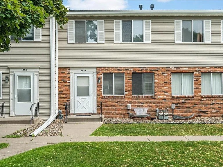 Photo of 1496 Goodwin Avenue N, Oakdale, MN 55128 (MLS # 7146203)