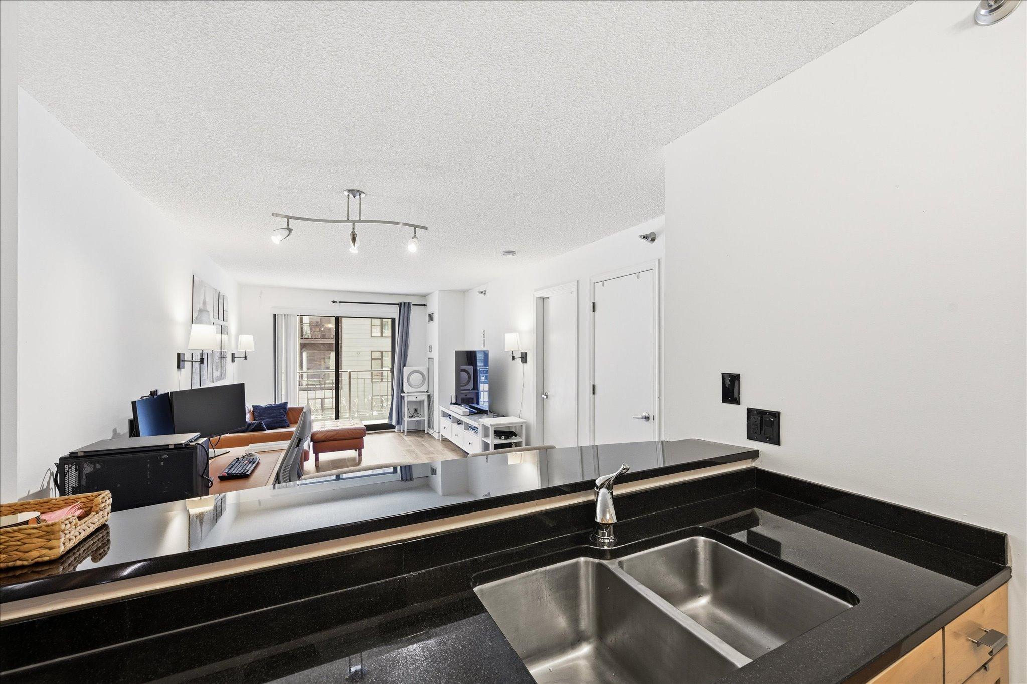 401 1st Street S 203