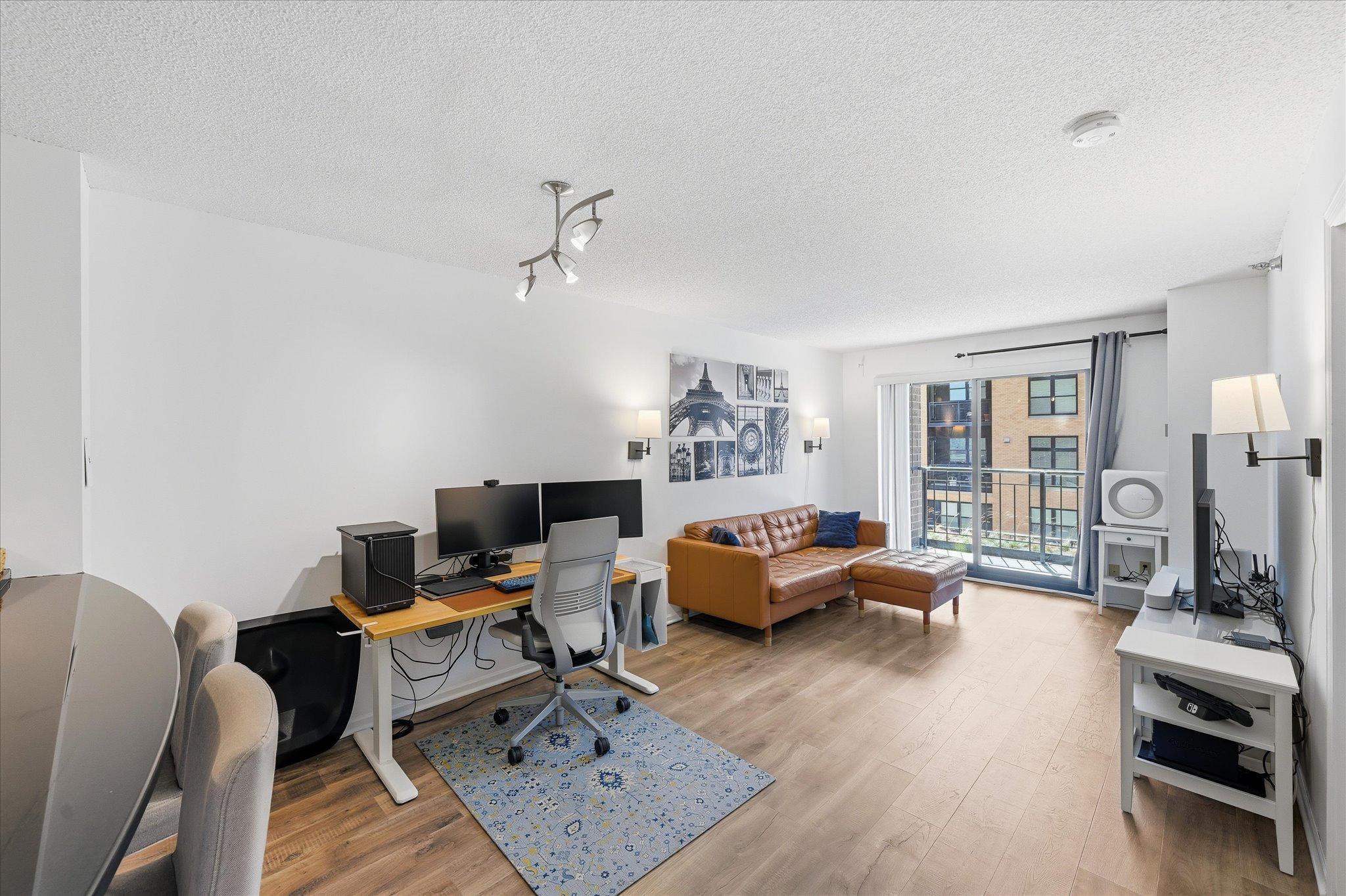 401 1st Street S 203