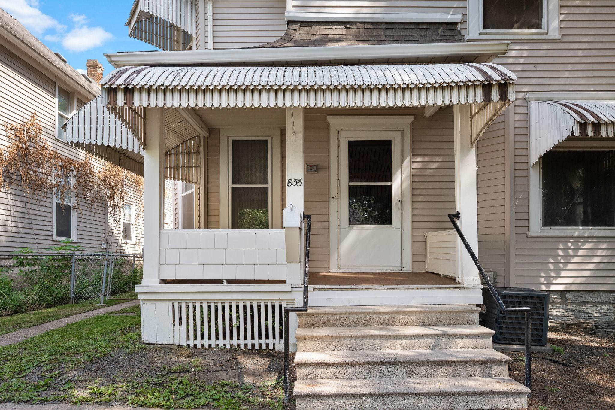 835 3rd Street E