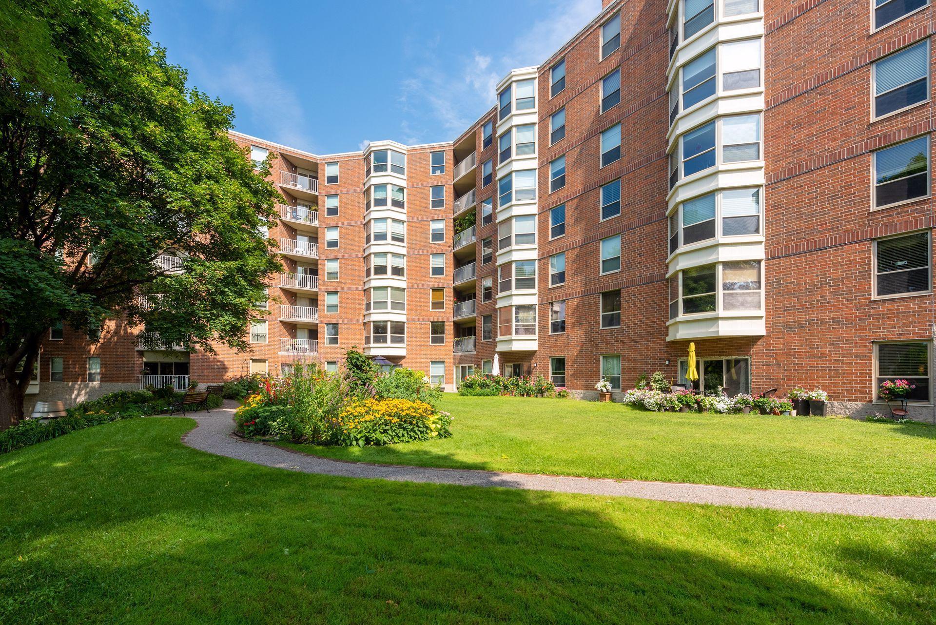 1425 W 28th Street 108