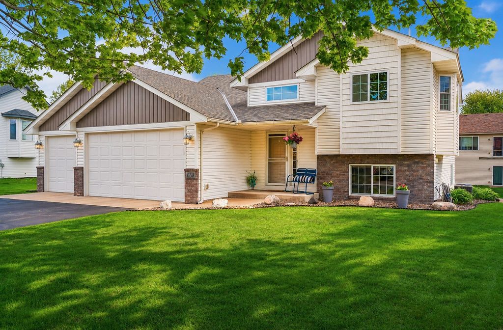 Photo of 658 Lois Lane, Circle Pines, MN 55014 (MLS # 7071736)