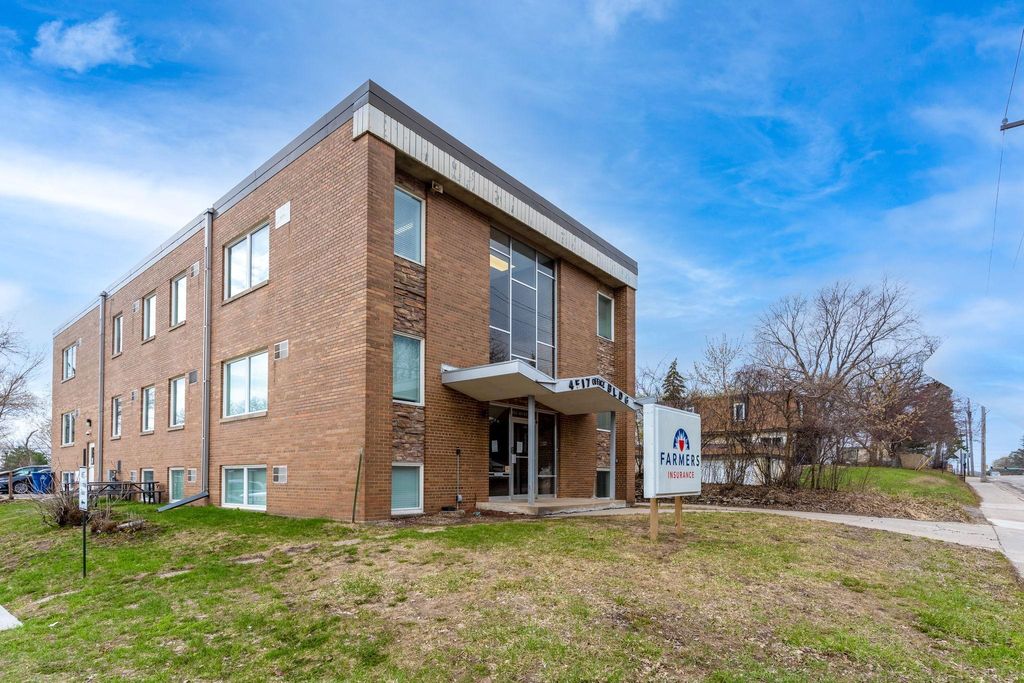 Photo of 4517 Minnetonka Boulevard, Saint Louis Park, MN 55416 (MLS # 7001123)