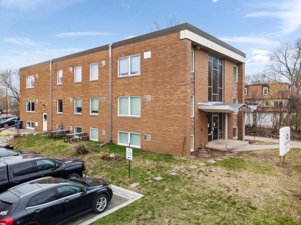 Photo of 4517 Minnetonka Boulevard, Saint Louis Park, MN 55416 (MLS # 7001123)