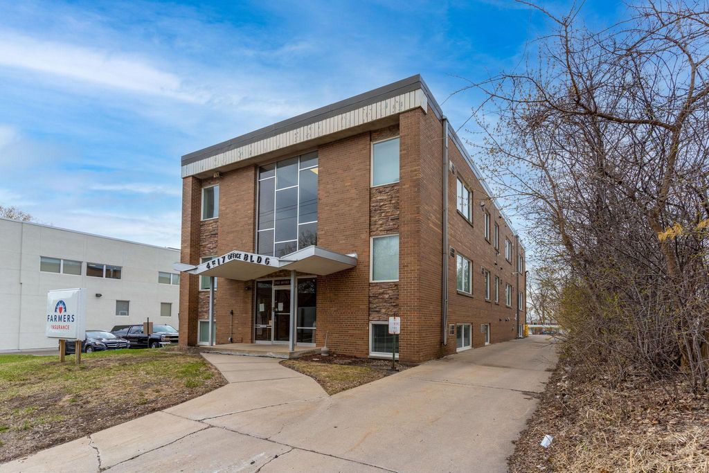 Photo of 4517 Minnetonka Boulevard, Saint Louis Park, MN 55416 (MLS # 7001123)