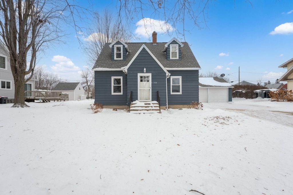 Photo of 308 1st Street NE, Hayfield, MN 55940 (MLS # 7002026)