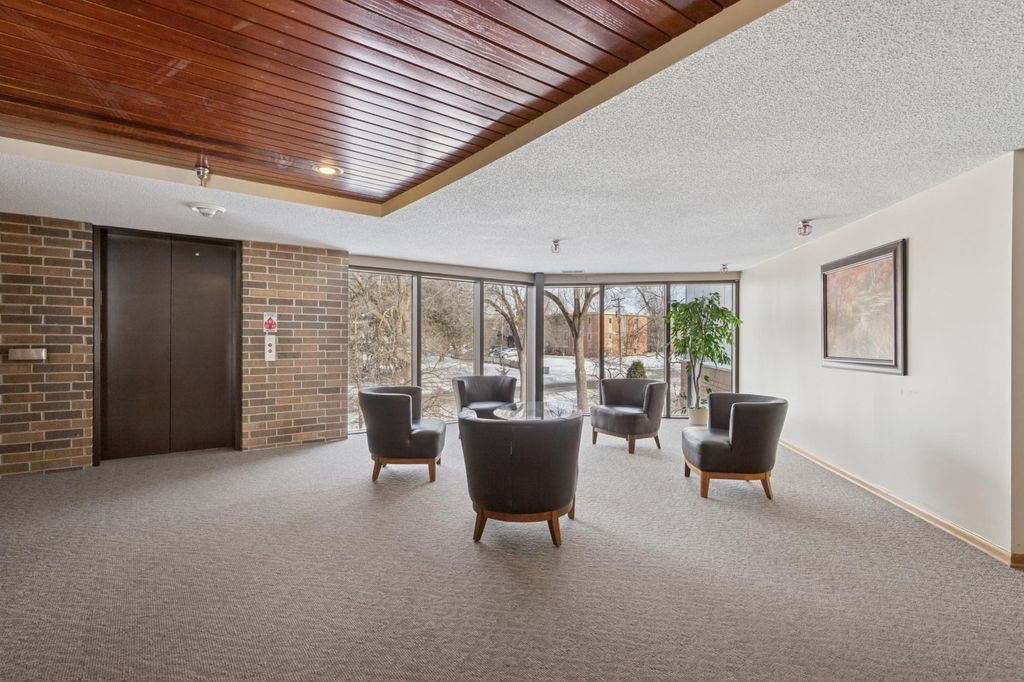 Photo of 10 Windsor Court #311, New Brighton, MN 55112 (MLS # 7014452)