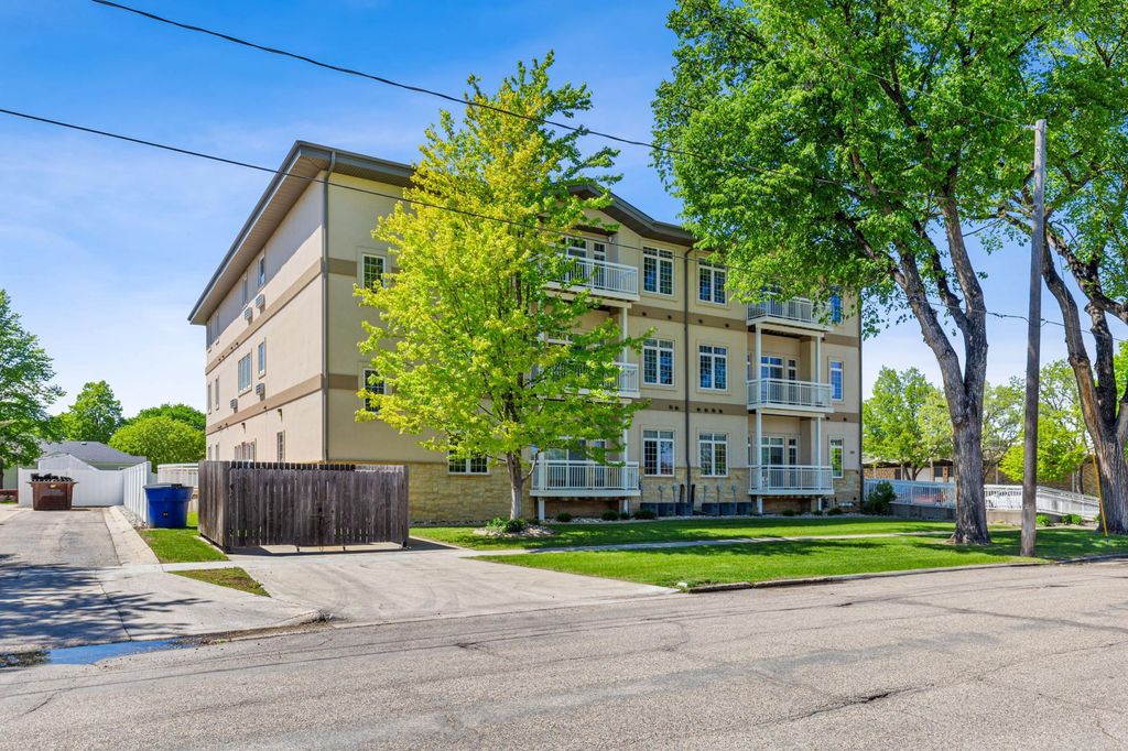 Photo of 203 6th Street S #101, Moorhead, MN 56560 (MLS # 7072936)