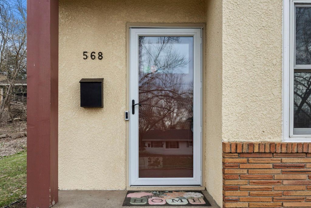 Photo of 568 Frontenac Place, Saint Paul, MN 55104 (MLS # 7054722)