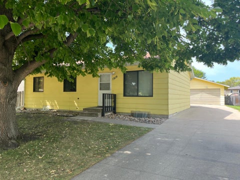 Photo of 1919 23rd Street S, Fargo, ND 58103 (MLS # 7130012)