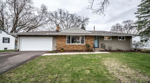 803 County Road B2 W Roseville MN 55113