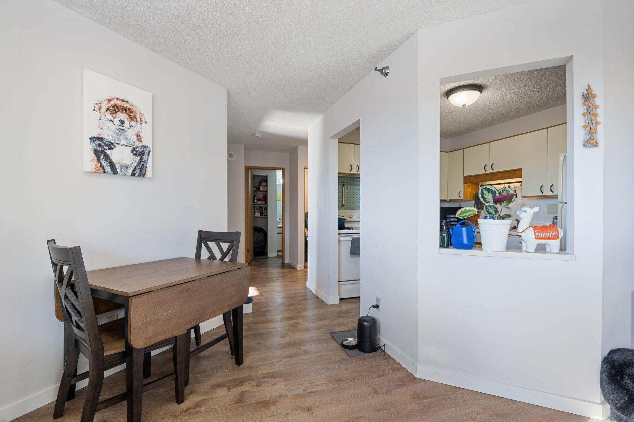 78 10th Street E 1502