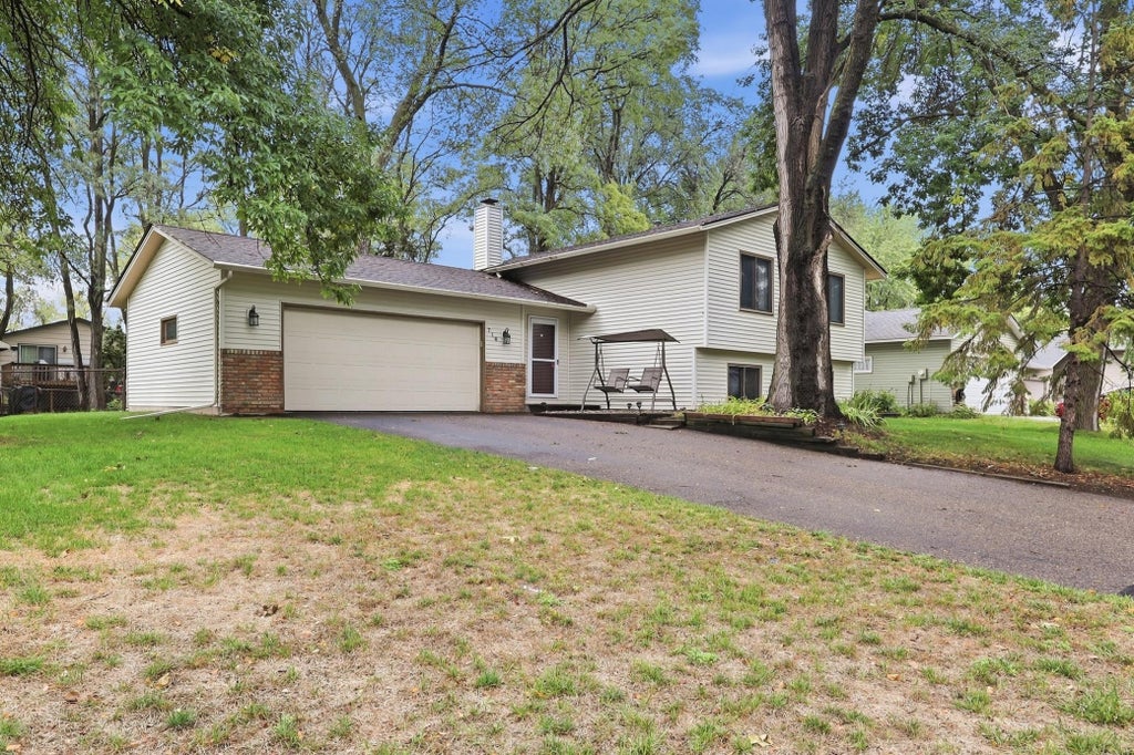 Photo of 718 73rd Way N, Brooklyn Park, MN 55444 (MLS # 7143752)