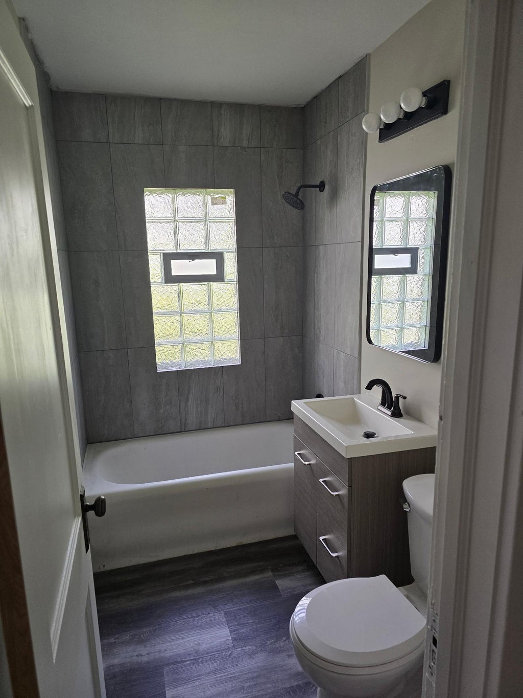Photo of 749 Geranium Avenue E, Saint Paul, MN 55106 (MLS # 7150960)