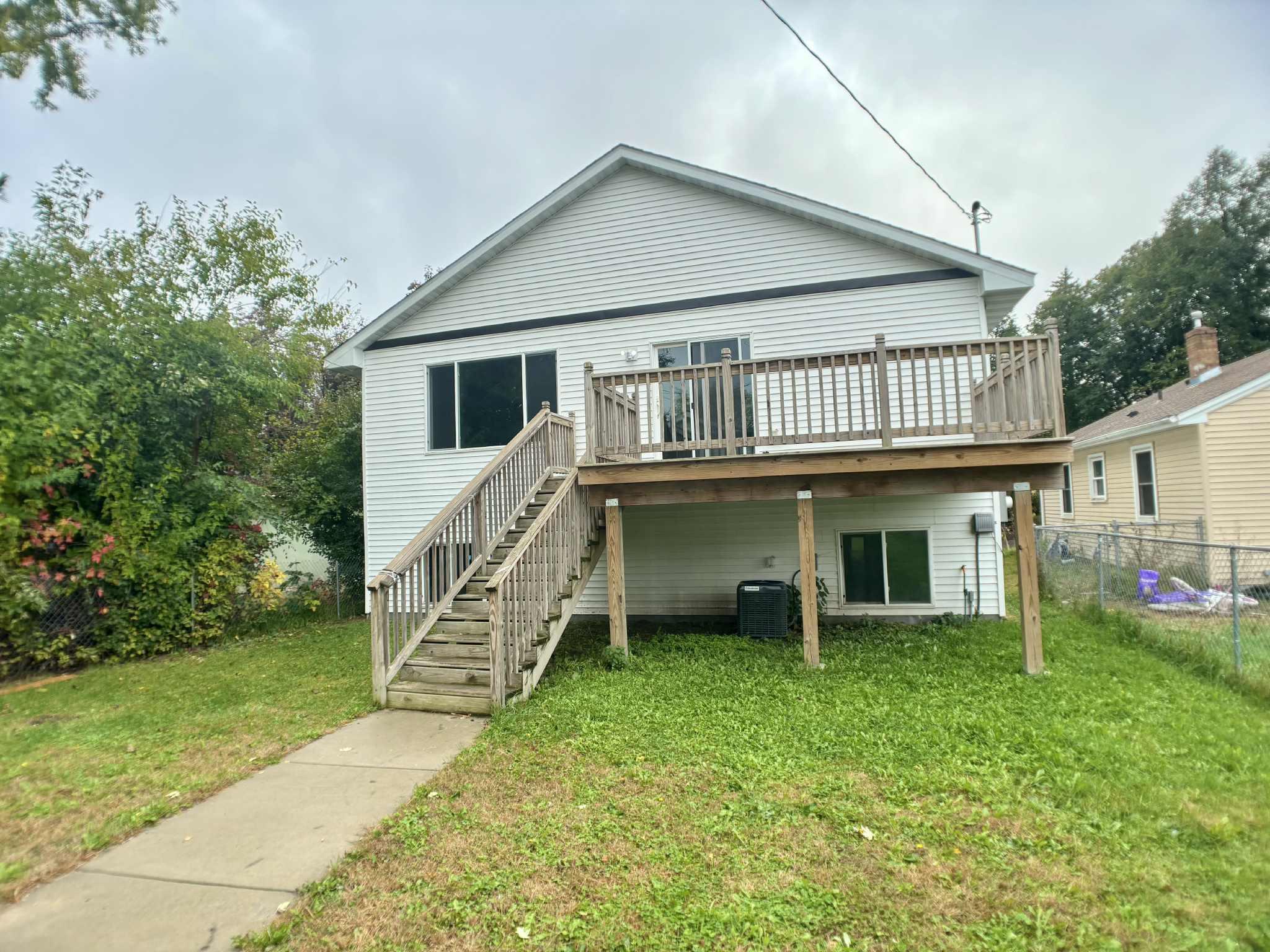 137 E Magnolia Avenue E