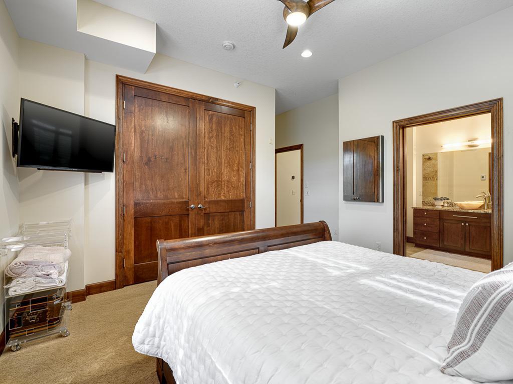 715 Linden St Unit 204, Saint Paul, MN, 55118, USA, 3 Bedrooms Bedrooms, ,3 BathroomsBathrooms,Condo,Contingent,715 Linden St Unit 204,6762730