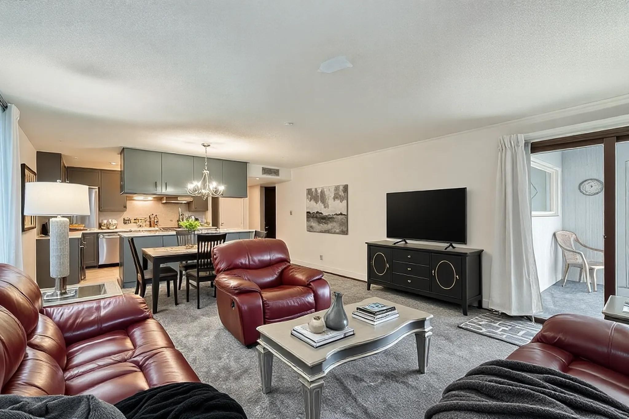 2495 Canabury Drive 220