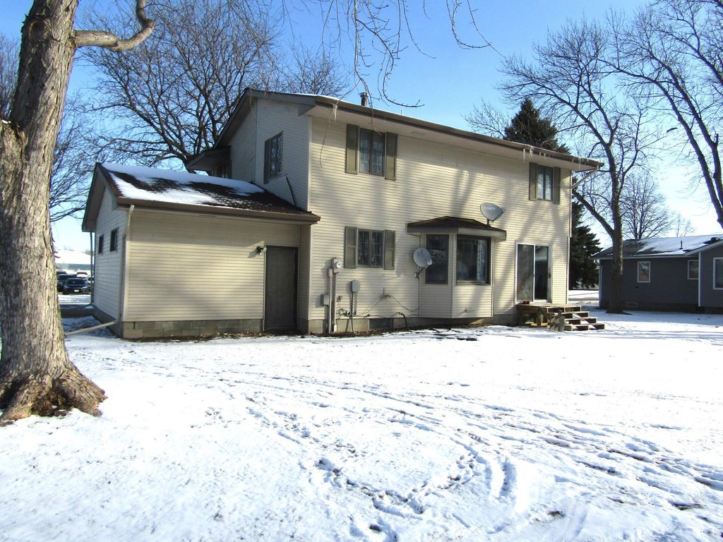 Photo of 1333 Walnut Street, Dawson, MN 56232 (MLS # 7029354)
