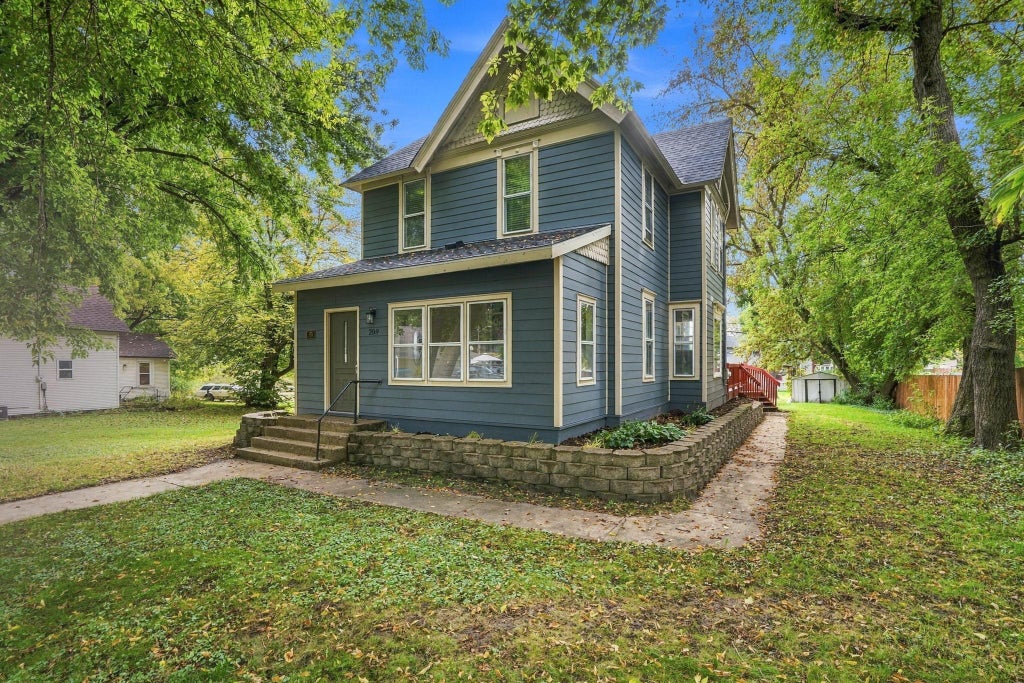Photo of 209 4th Street E, Carver, MN 55315 (MLS # 7150633)