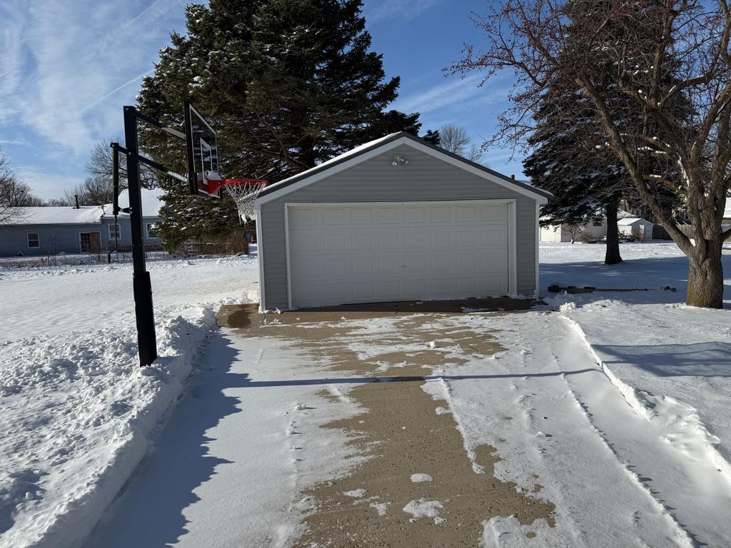 Photo of 1023 8th Street N, Saint James, MN 56081 (MLS # 7003096)