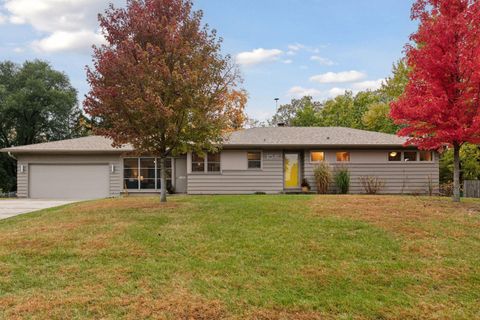 1041 Idaho Avenue N Golden Valley MN 55427