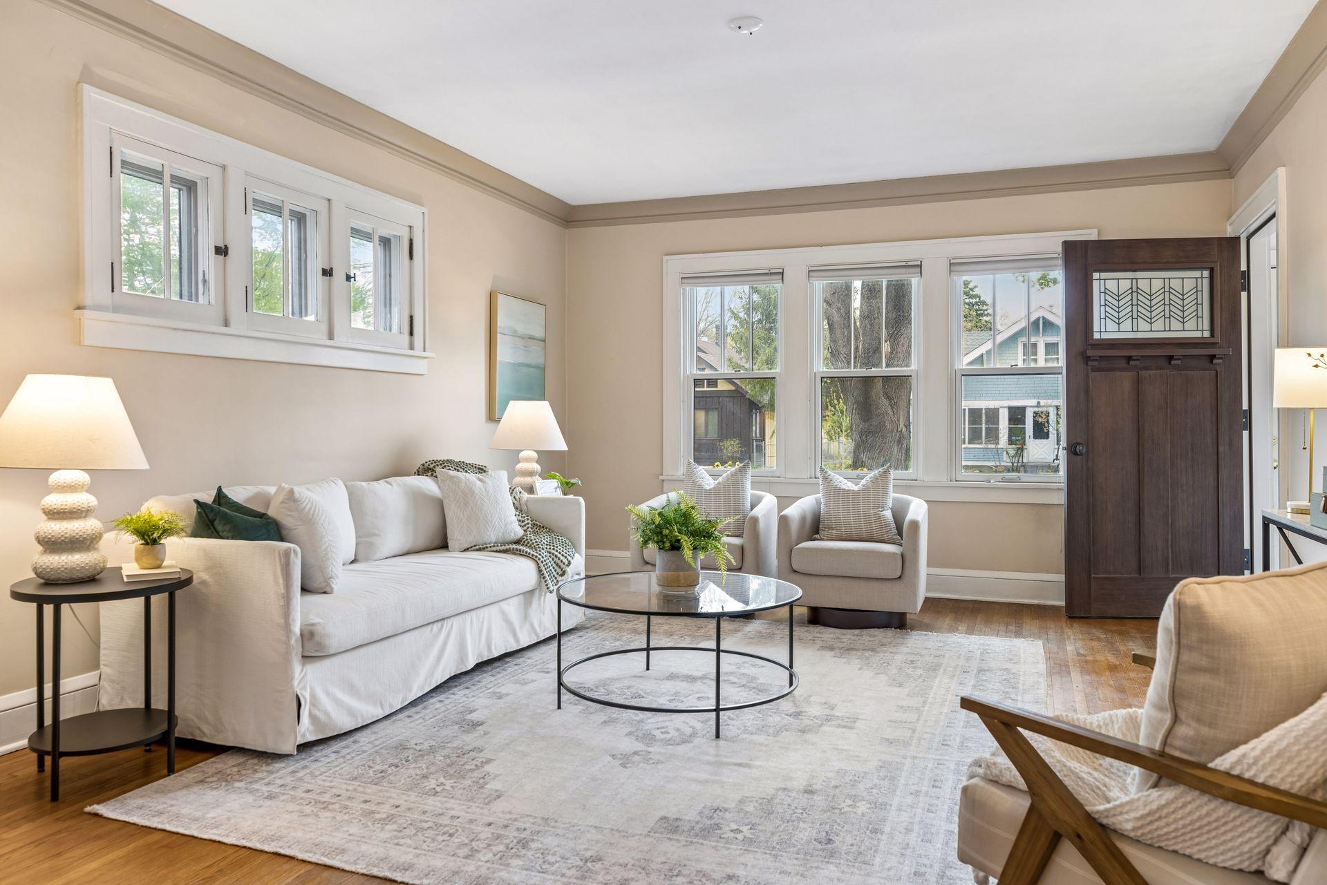 109 7th Avenue N