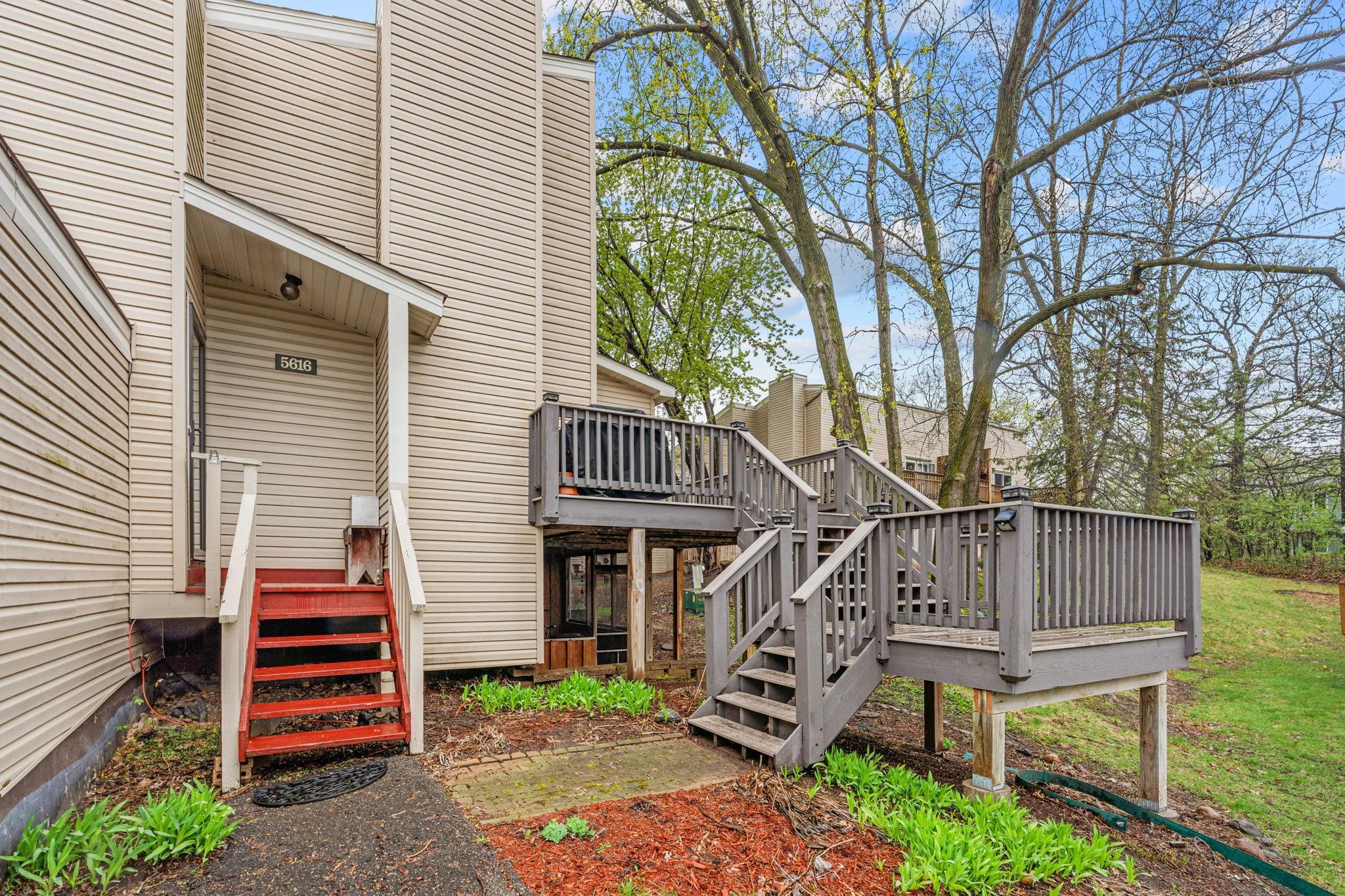 5616 W Bavarian Pass