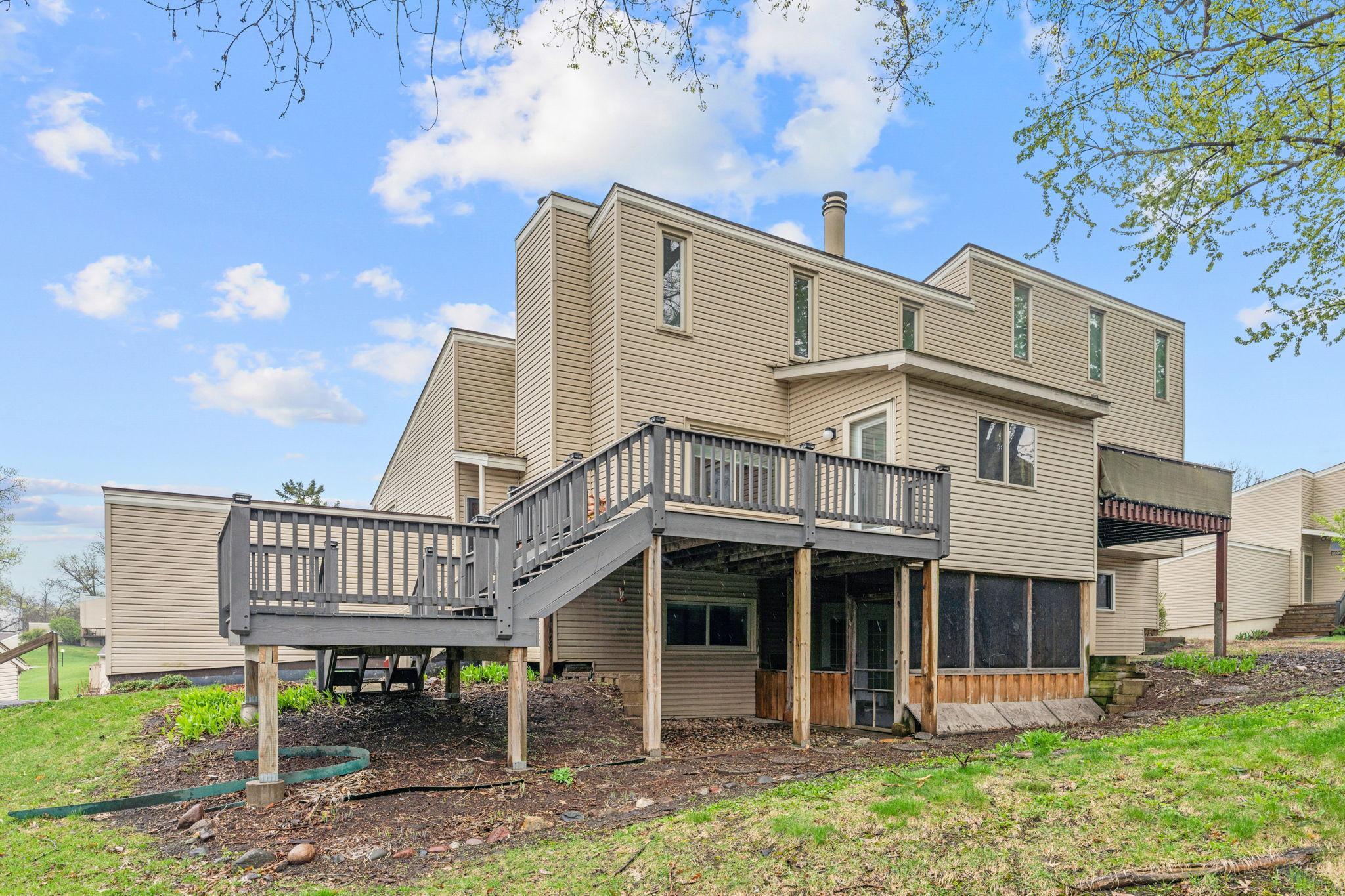 5616 W Bavarian Pass